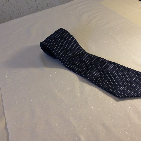 Van Heusen 100% Silk Classic Men's Tie - Picture 1 of 7